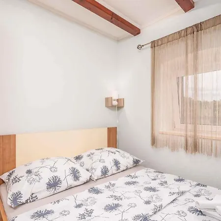 In - Insel Krk 34437 شقة