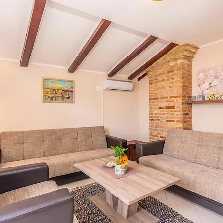 In - Insel Krk 34437 شقة